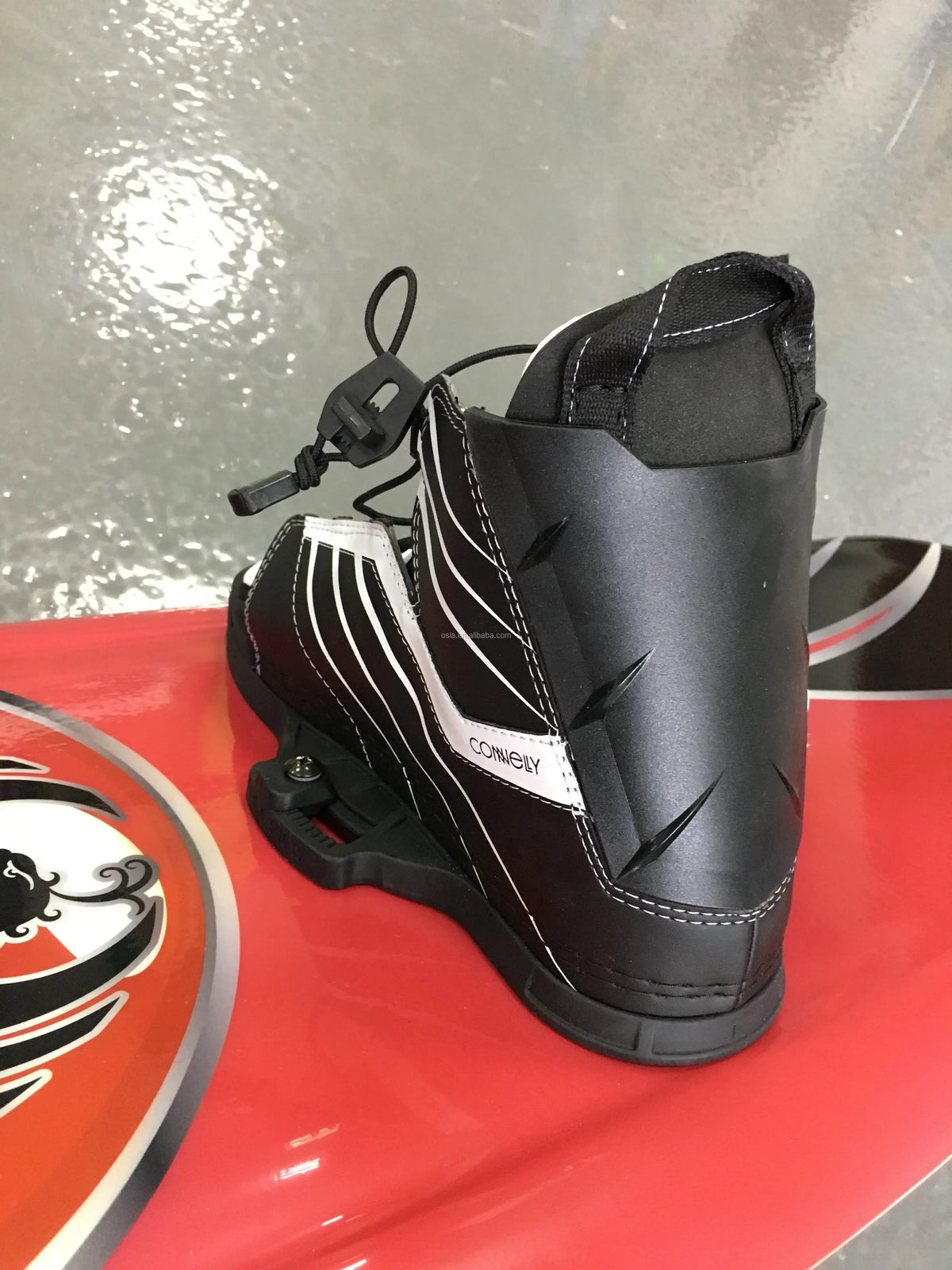 Wakeboard with Bindings